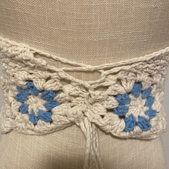 Blue&white crochet halter top - Picture 3 of 6